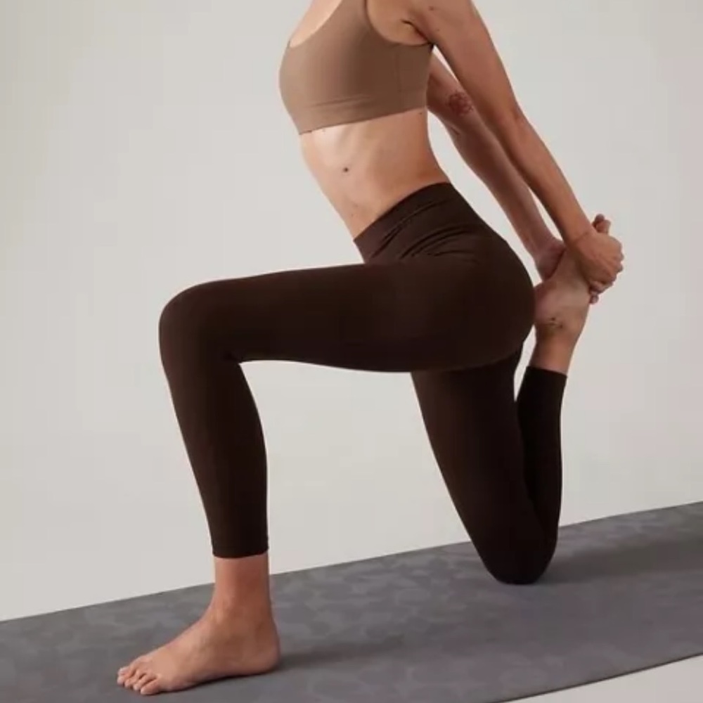 ATHLETA SALUTATION STASH 7/8 TIGHTS